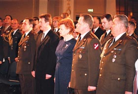 A07.JPG (23643 bytes)