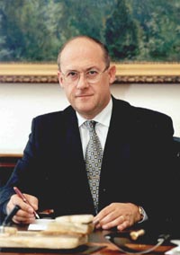 KAVAN1.JPG (16316 bytes)