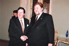 R09.JPG (15817 bytes)