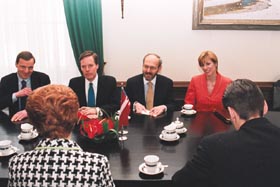 A4.JPG (22435 bytes)