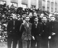 RUJA6.JPG (19122 bytes)