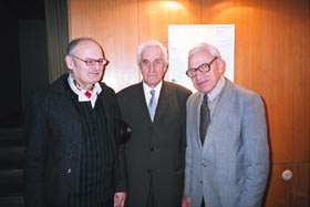 LIV9.JPG (16631 bytes)