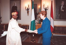 VEST6.JPG (21115 bytes)