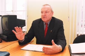 PIKS2.JPG (19055 bytes)