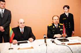 R3.JPG (35565 bytes)