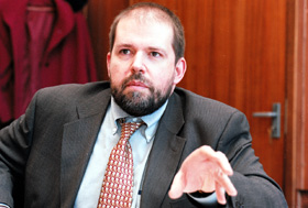 TM4.JPG (35471 bytes)