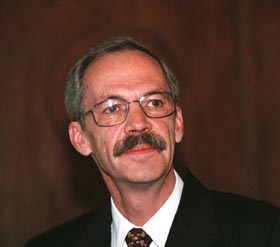 LACIS.JPG (16148 bytes)