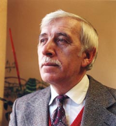 RIEKSTINS.JPG (21846 bytes)