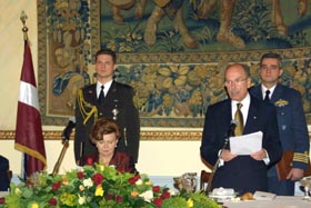 VIKE7.JPG (26906 bytes)