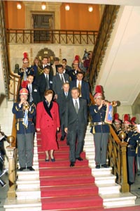 VIKE8.JPG (28211 bytes)