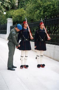 GR4.JPG (22993 bytes)