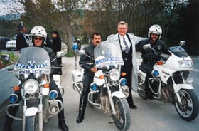 GR9.JPG (26593 bytes)