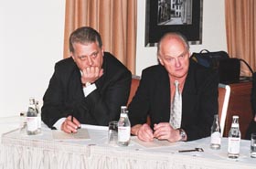 HO.JPG (20178 bytes)