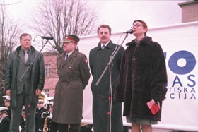 LATO.JPG (22614 bytes)