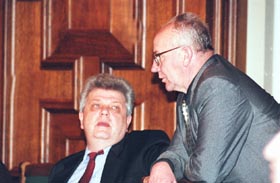 S1.JPG (21178 bytes)