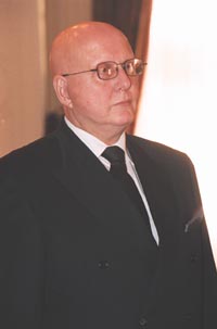 V7.JPG (12608 bytes)