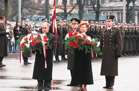 T11.JPG (26294 bytes)