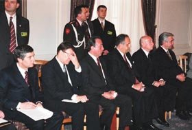 T2.JPG (22931 bytes)