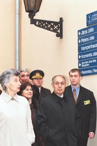 TT08.JPG (20695 bytes)