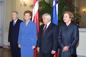 VIKE3.JPG (20513 bytes)