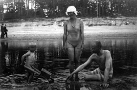 HOLCMAIS01.JPG (19173 bytes)