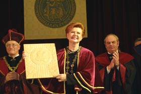 KAUNA3.JPG (20638 bytes)