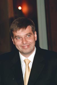 PENKE.JPG (14629 bytes)