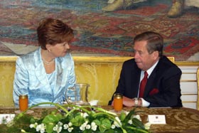 PRAGA1.JPG (25641 bytes)