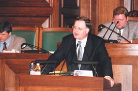 S1.JPG (22216 bytes)