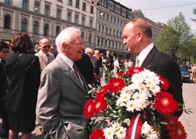 ZIED1.JPG (25679 bytes)