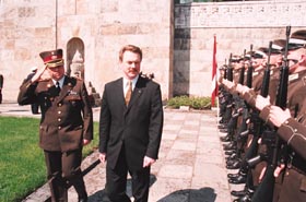 ZIED4.JPG (22444 bytes)