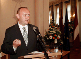 KONVENTS3 COPY.GIF (42122 bytes)