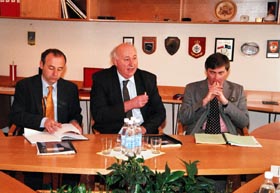 AIZSARDZ1.JPG (23663 bytes)