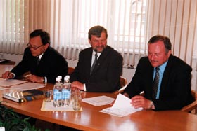 AIZSARDZ2.JPG (18692 bytes)