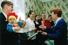 MATE1.JPG (19364 bytes)