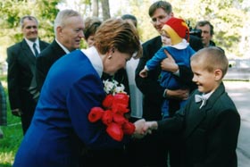 MATE3.JPG (18497 bytes)