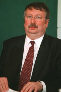 MINISTRS.JPG (16606 bytes)