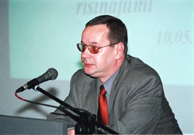 PASV1.JPG (18214 bytes)