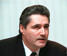 JAUNSLEINIS.JPG (17253 bytes)