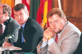 SP1.JPG (22829 bytes)