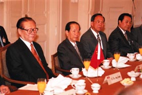 KK11.JPG (24109 bytes)