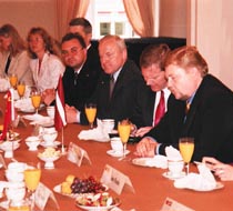 KK12.JPG (23607 bytes)