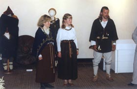 ARAISI02.JPG (13821 bytes)