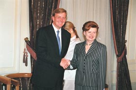 N02.JPG (20429 bytes)