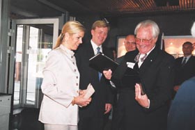 N09.JPG (19854 bytes)