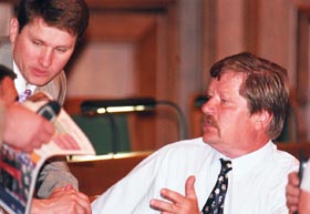 SA04.JPG (21271 bytes)