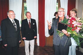 B03.JPG (22988 bytes)