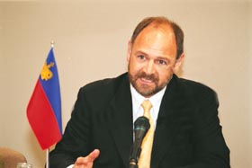 A6.JPG (15557 bytes)