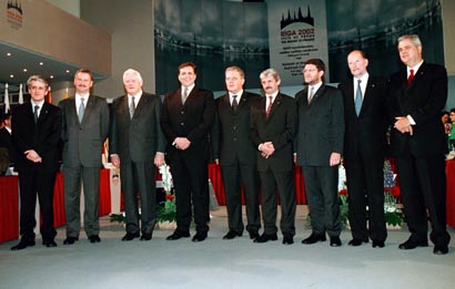 GRUPA.JPG (32034 bytes)