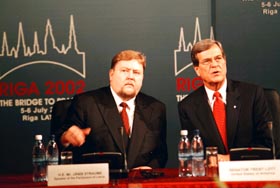 IPASA7.JPG (21608 bytes)